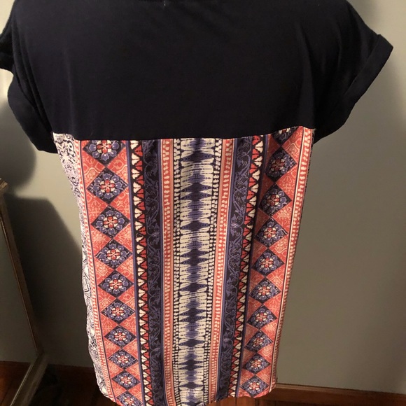 Scoop neck cap sleeve top, size Medium - Picture 4 of 6